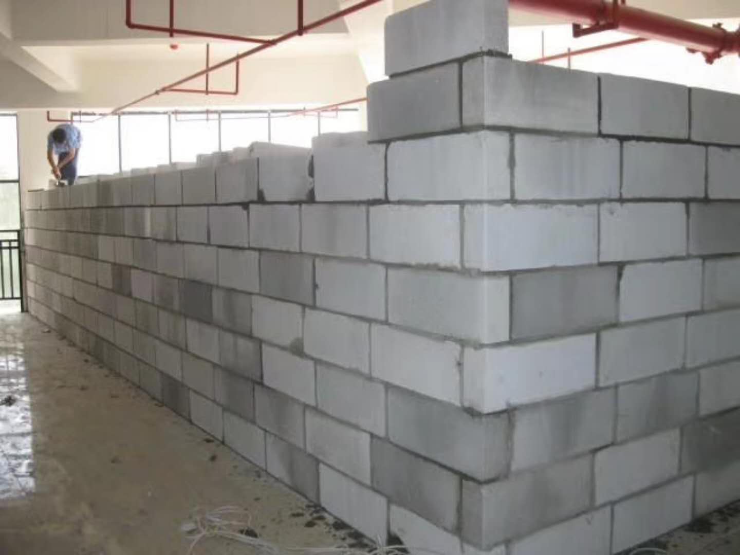 榕江蒸压加气混凝土砌块承重墙静力和抗震性能的研究